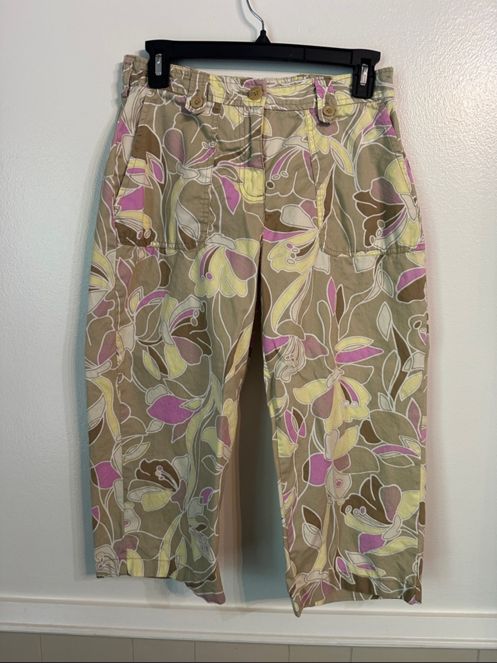 Classic Elements Petite Floral Capris in Yellow, Pink and Cream 4P